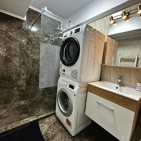 Pin Apartment *